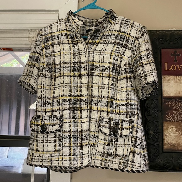 Short sleeve lined jacket by Grace Elements - Picture 2 of 9